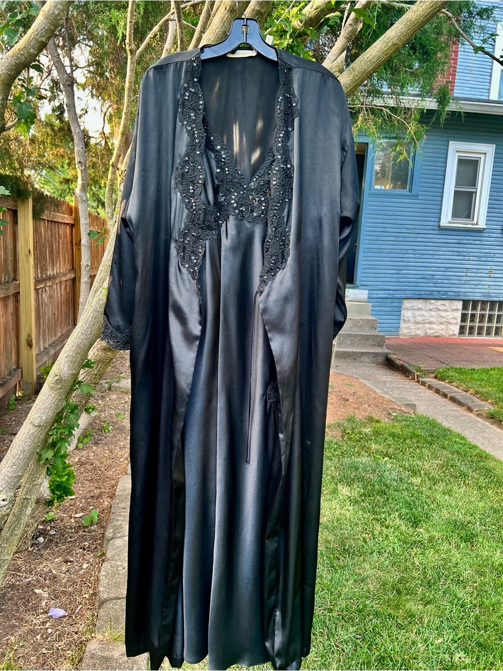Vintage Y2K Victorias Secret Black Satin lace Sequin Maxi Robe Pegnoir Set XS/S